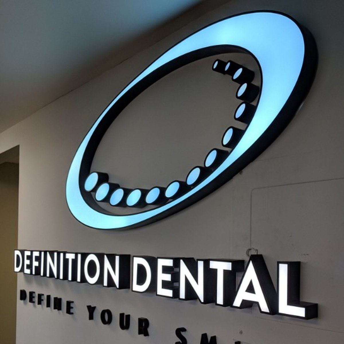 Definition Dental channel letter sign in Canada